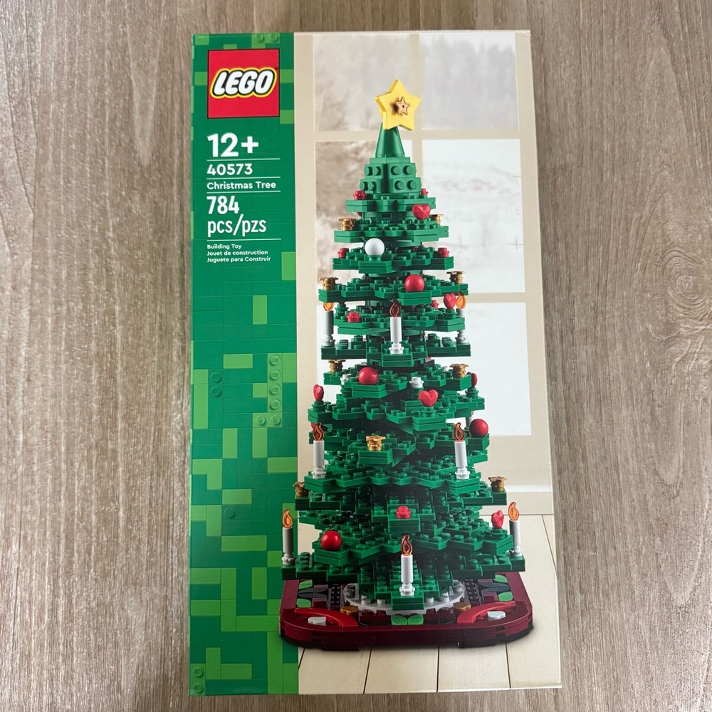 Lego Christmas tree 2 in one Holiday gift toy Building set 40573 NEW!